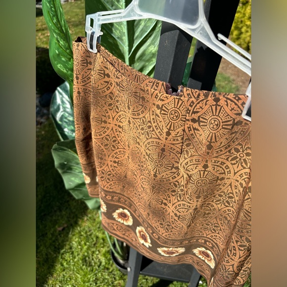 La Belle mini skirt 🌸 made in the USA - Picture 2 of 5